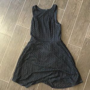 Black sleeveless dress